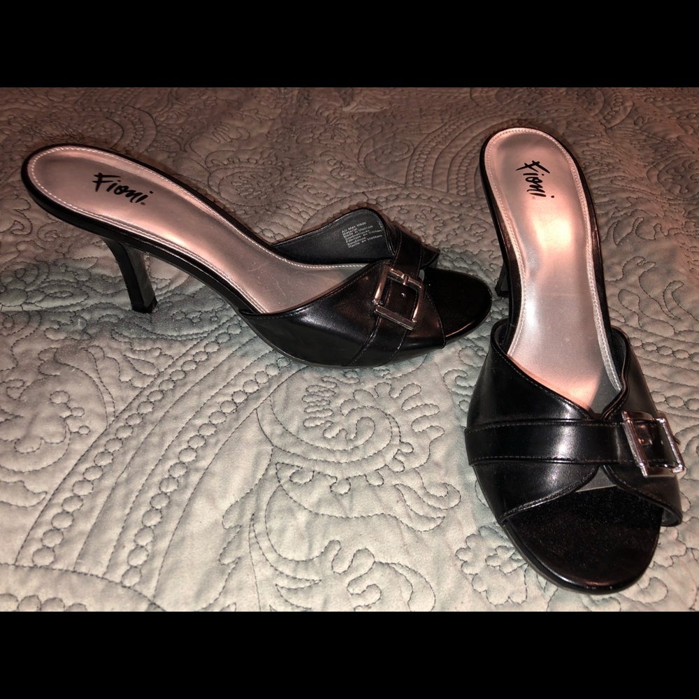 Simple low black heels